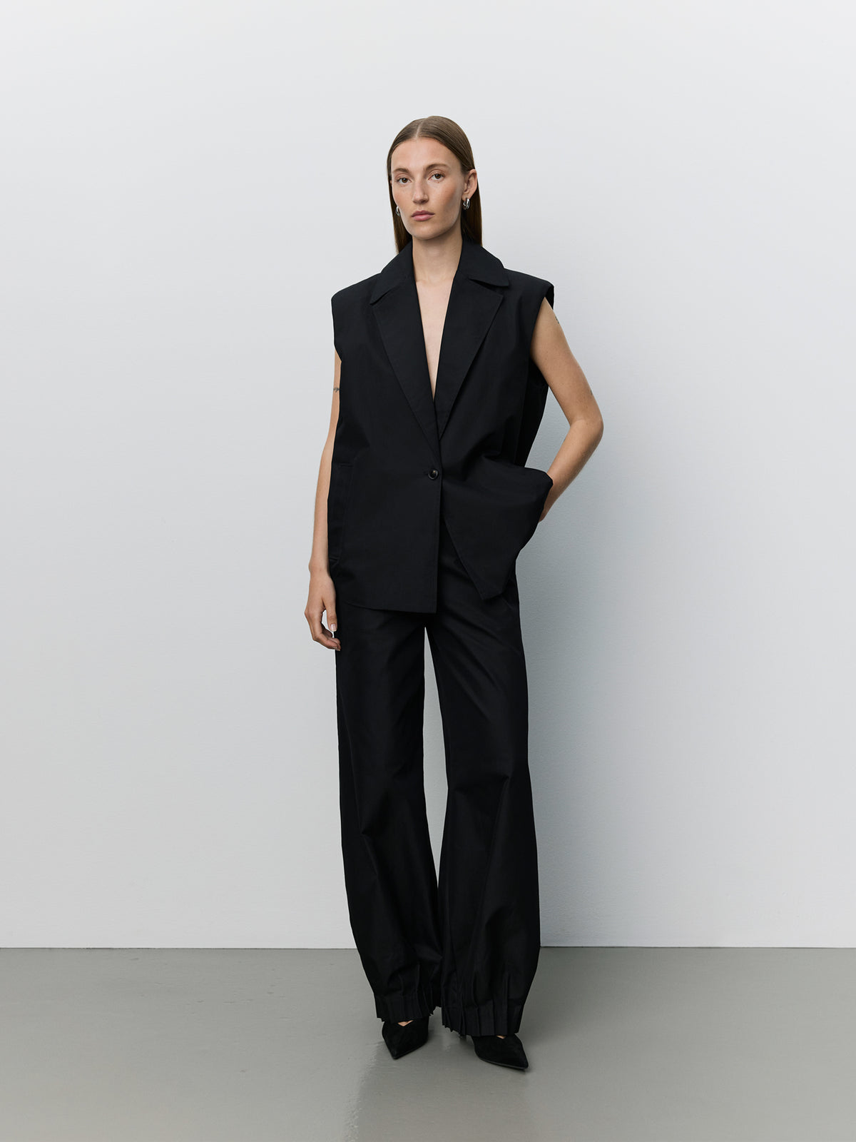 Sofie Schnoor WOMEN LANEASW PLEATED HEM VEST Vest 1000 Black