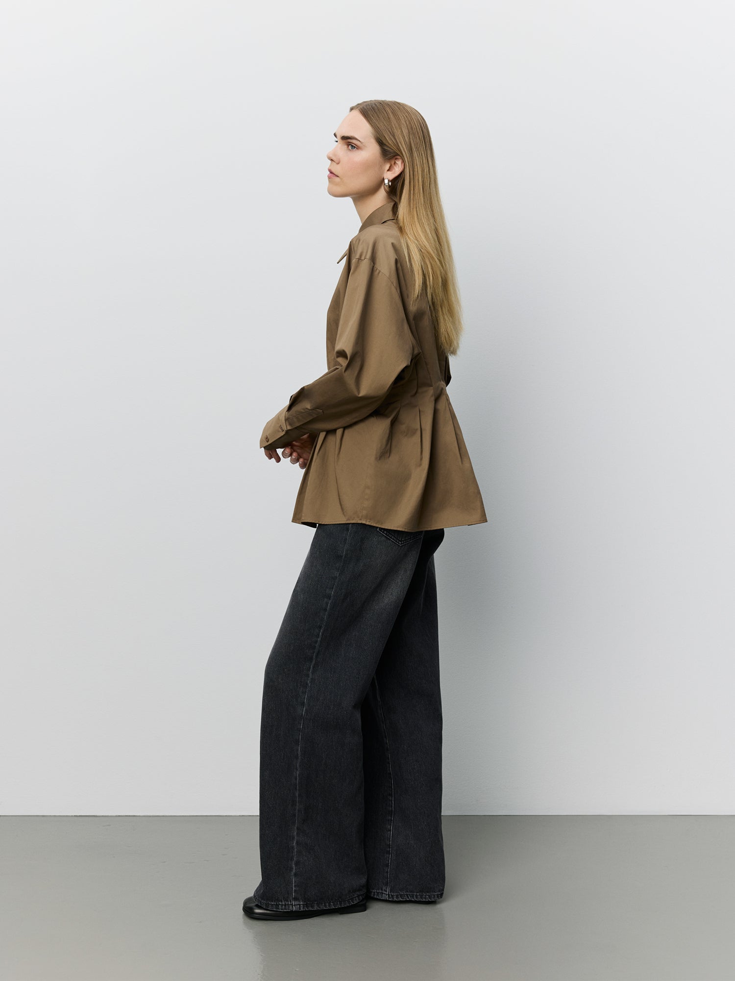 Sofie Schnoor WOMEN MIKRASW FITTED SHIRT WITH PLEATS Shirt 9099 Middle Brown