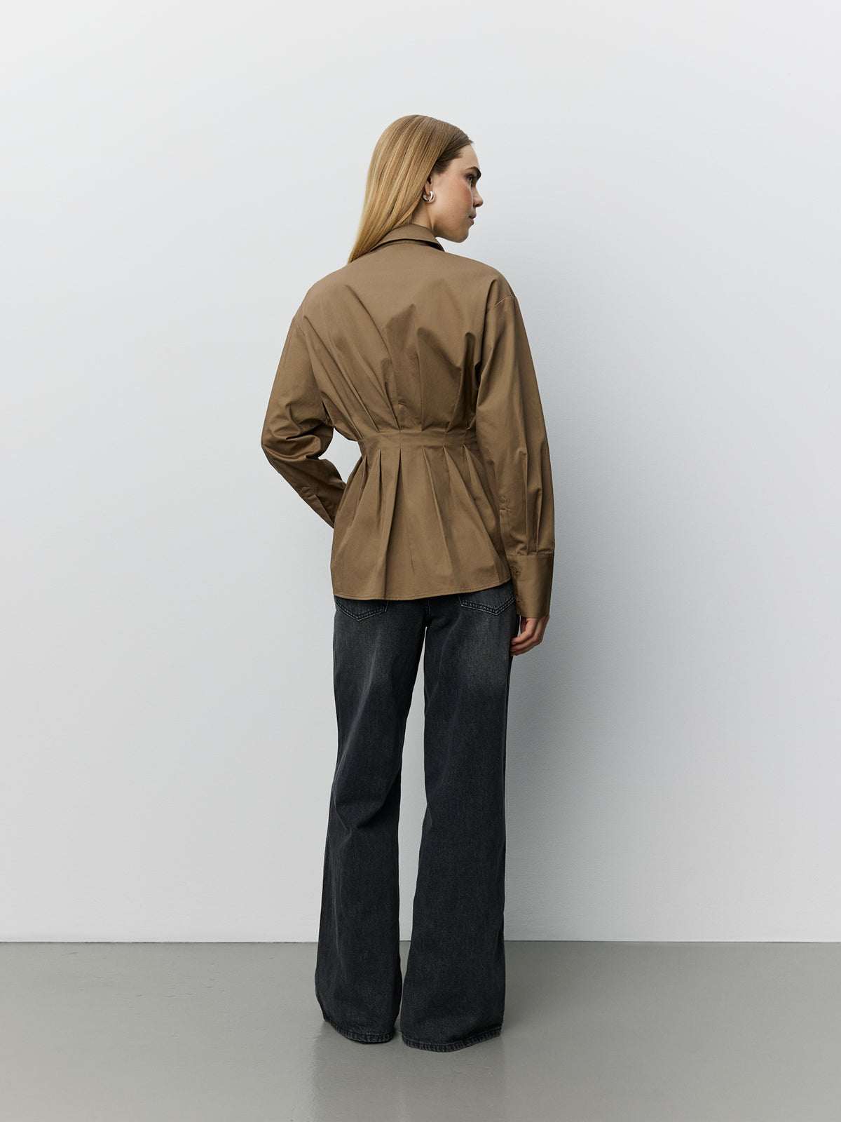 Sofie Schnoor WOMEN MIKRASW FITTED SHIRT WITH PLEATS Shirt 9099 Middle Brown