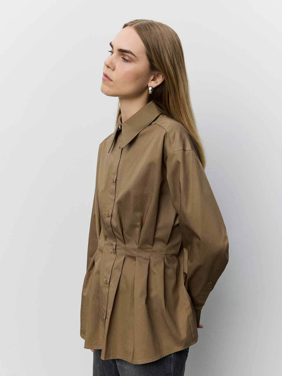 Sofie Schnoor WOMEN MIKRASW FITTED SHIRT WITH PLEATS Shirt 9099 Middle Brown