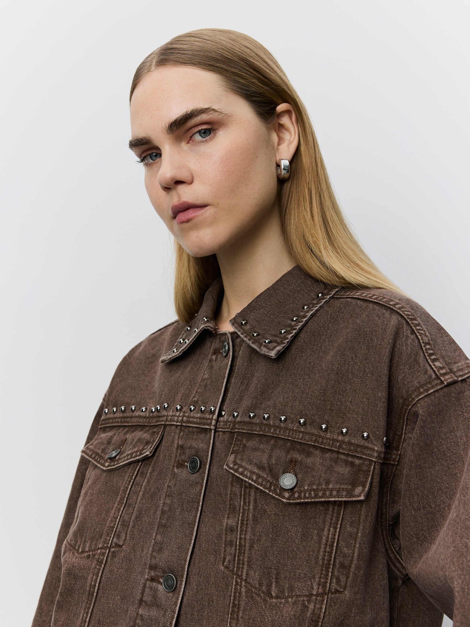 Sofie Schnoor WOMEN AUDRISW DENIM JACKET WITH RIVETS Jacket 9099 Middle Brown
