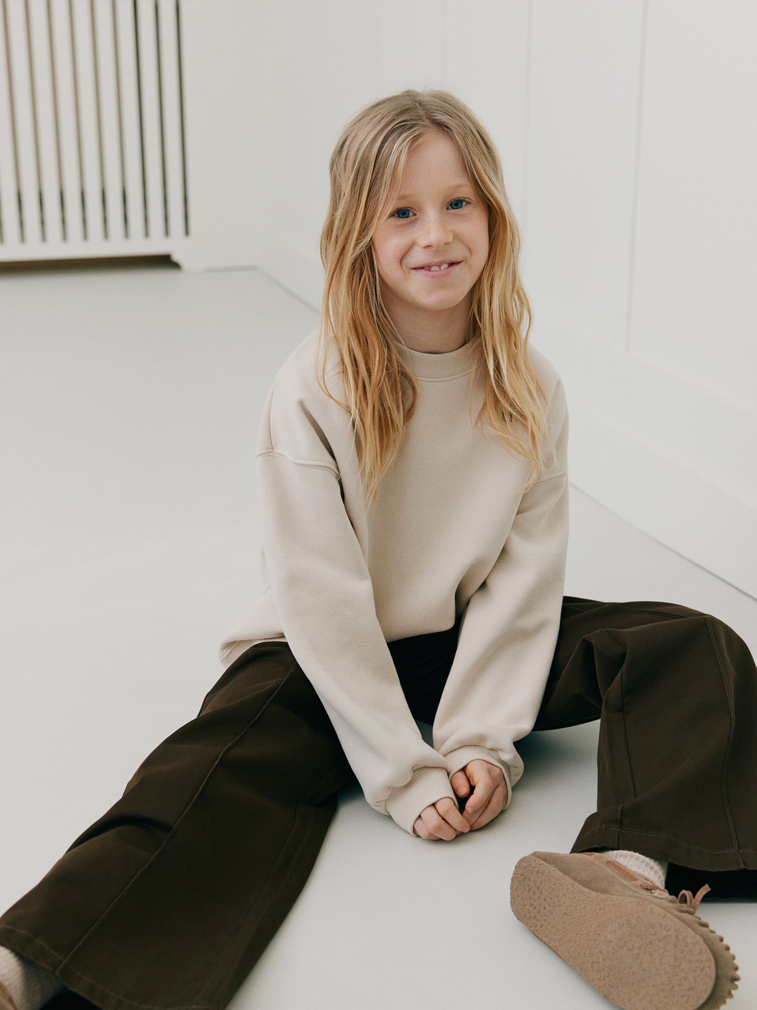 Sofie Schnoor YOUNG IZZASY TROUSERS T-shirt 7080 Dark brown