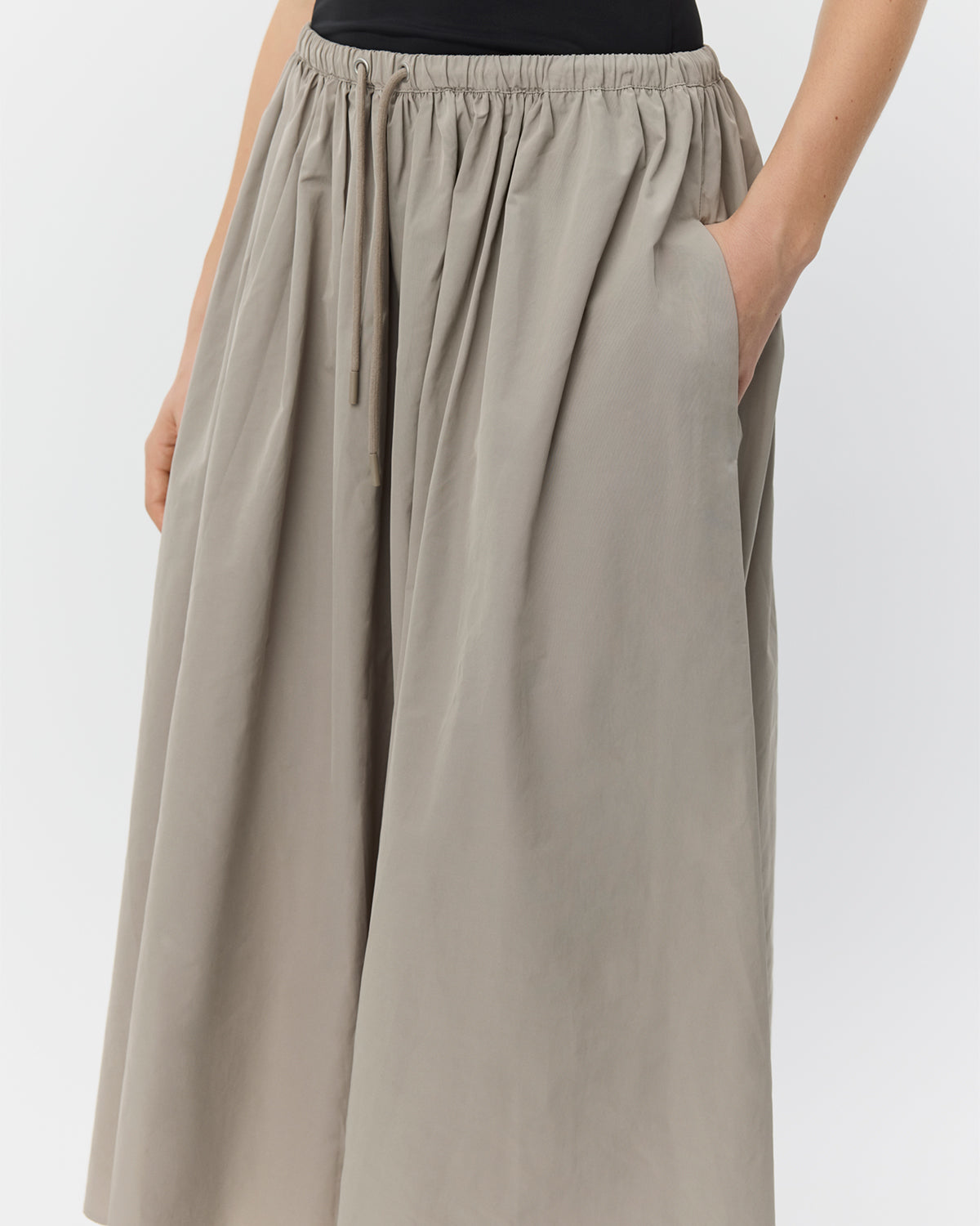 Sofie Schnoor WOMEN JUNEAUSW MIDI SKIRT Skirt 3072 Dusty green