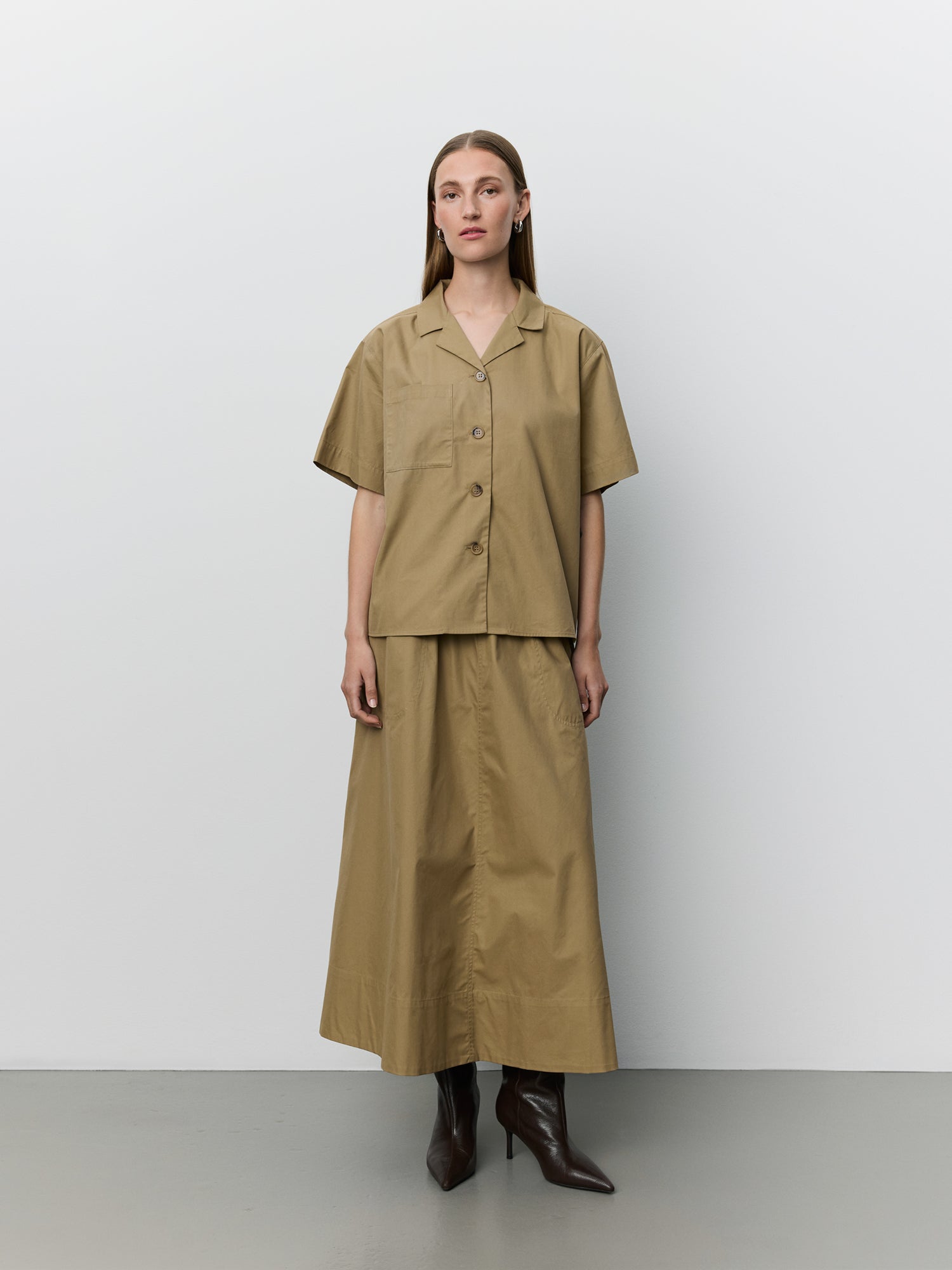 Sofie Schnoor WOMEN MAVIRASW BOXY SHORT SLEEVE SHIRT Shirt 7055 Light brown