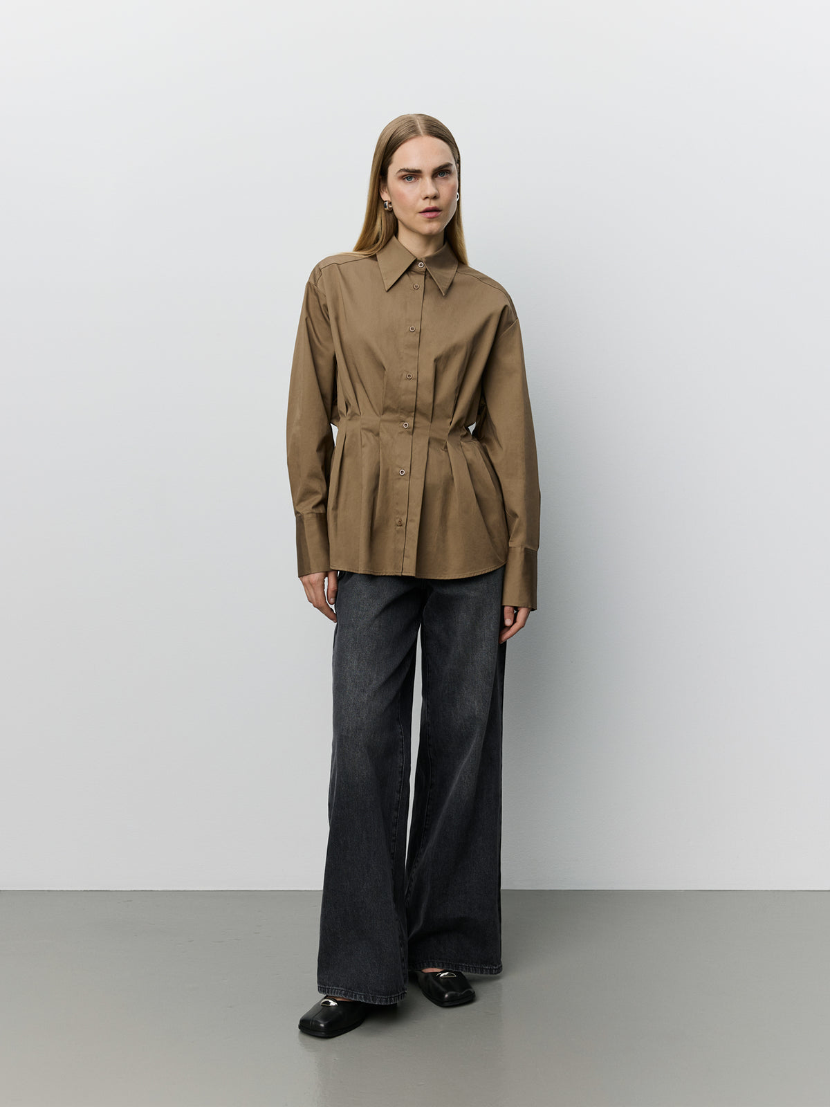 Sofie Schnoor WOMEN MIKRASW FITTED SHIRT WITH PLEATS Shirt 9099 Middle Brown