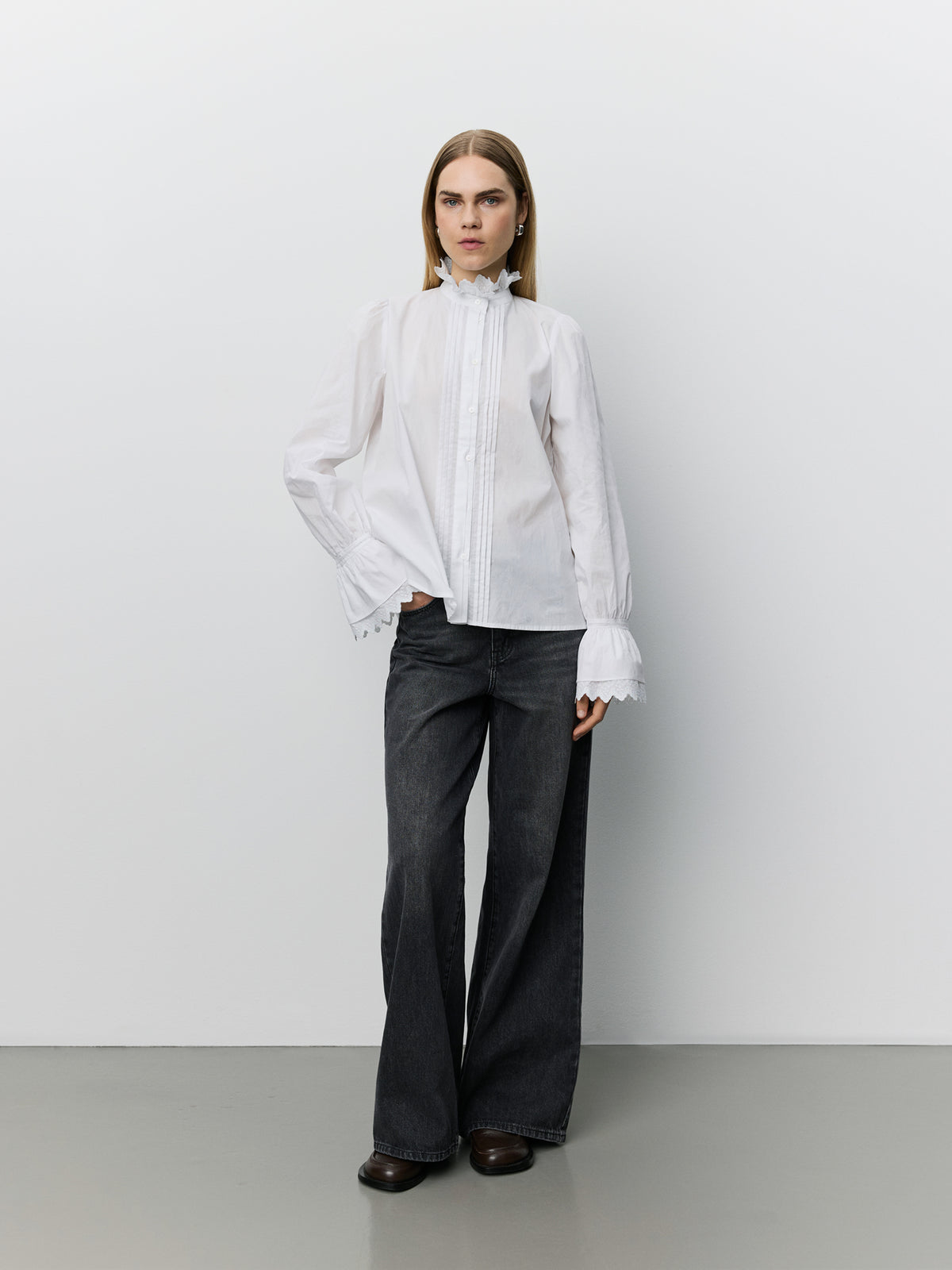 Sofie Schnoor WOMEN SERENASW EMBROIDERED DETAIL SHIRT Shirt 0121 Snow white