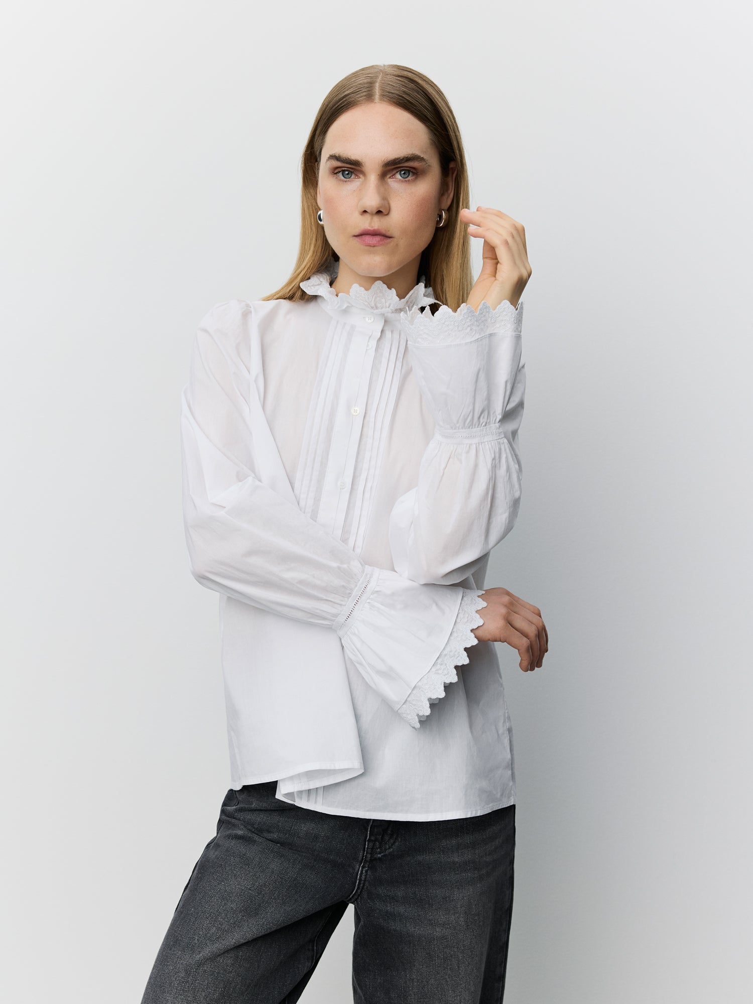 Sofie Schnoor WOMEN SERENASW EMBROIDERED DETAIL SHIRT Shirt 0121 Snow white